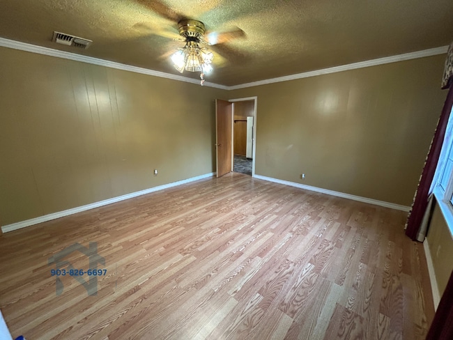 Building Photo - 1103 N Kings Hwy