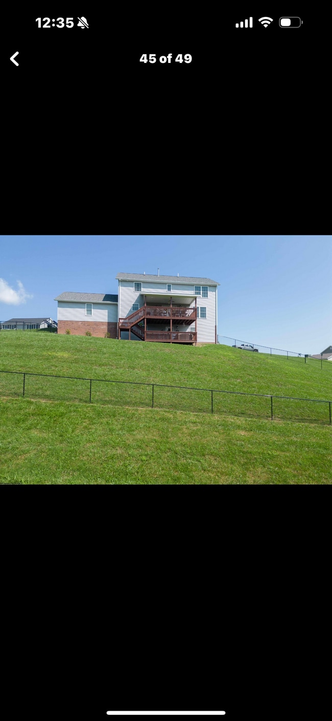 Building Photo - 512 Auburn Ln
