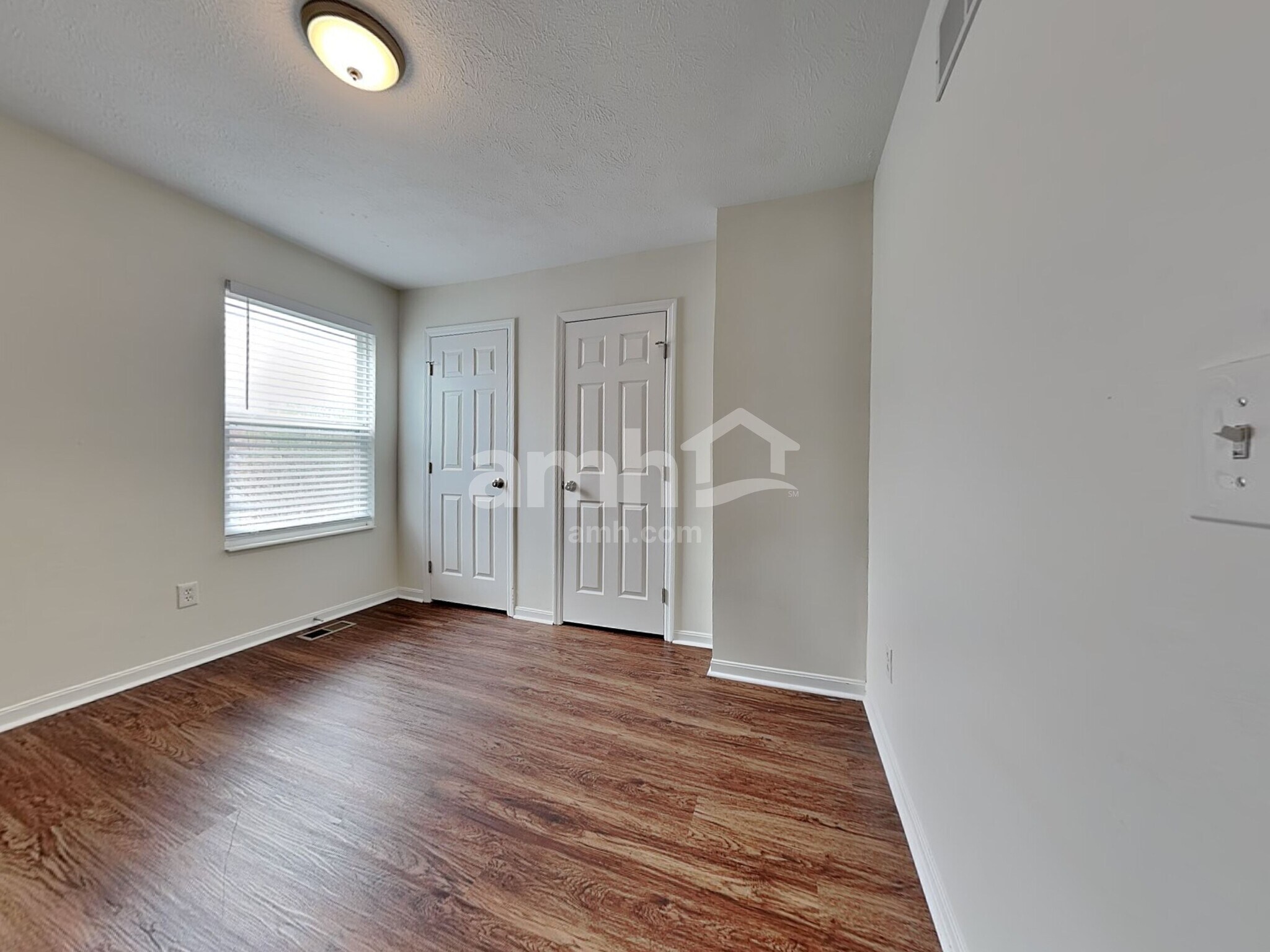 Building Photo - 6645 Water Lily Ln