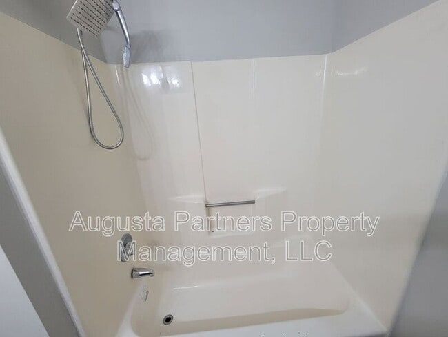 Building Photo - 152 Chalet North CT