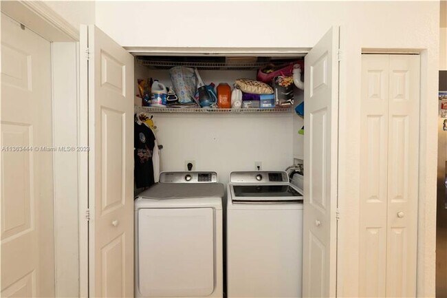 Building Photo - 4154 Forest Dr