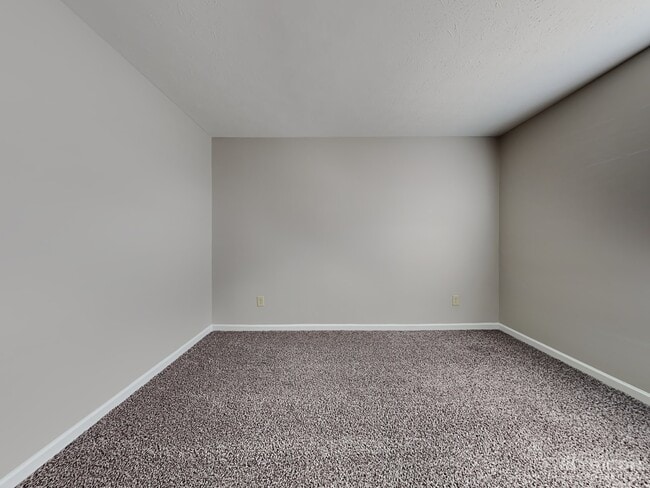 Building Photo - 2421 Ross Common Ct