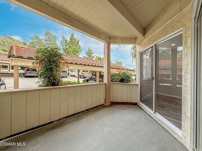 Building Photo - 5744 Oak Bend Ln