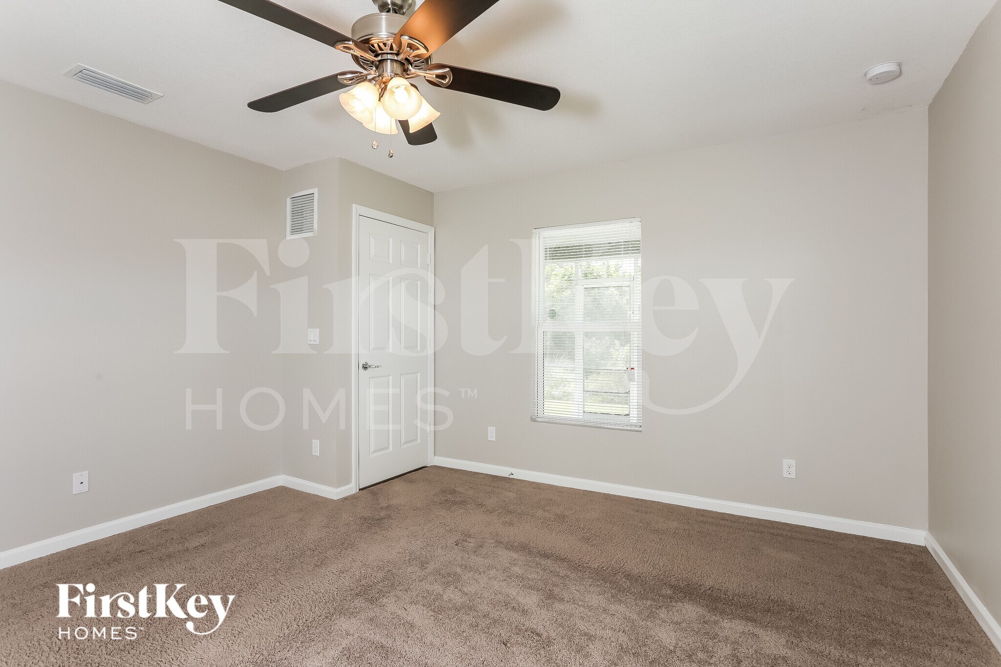 Building Photo - 461 SW Kestor Dr