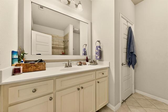 Building Photo - 1107 Devonshire Drive South