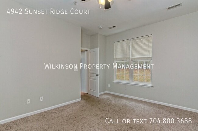 Building Photo - 4942 Sunset Ridge Ct