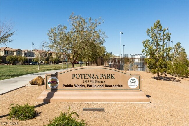 Building Photo - 3009 Camino Sereno Ave