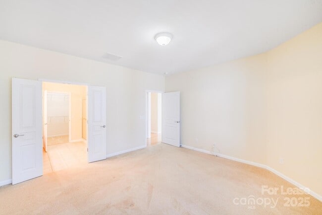 Building Photo - 2018 Sweetleaf Dr