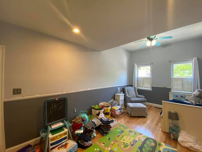 Building Photo - Lovely 3 Bedroom Townhouse in Southwest Wa...