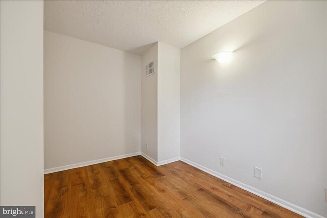 Building Photo - 4601 N Park Ave