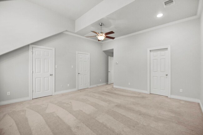 Building Photo - $500 OFF 1st Month's RENT! Gated Serenity ...