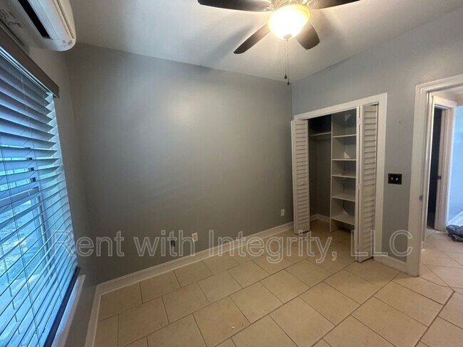 Building Photo - 409 E 7th Ave