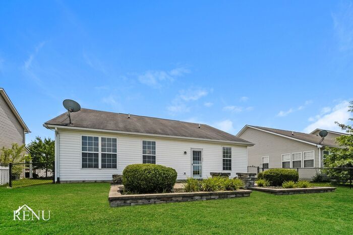 Building Photo - 4258 Amesbury Pl