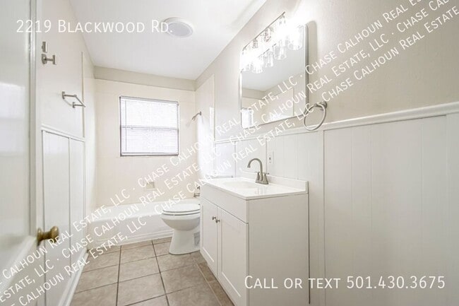 Building Photo - 2219 Blackwood Rd