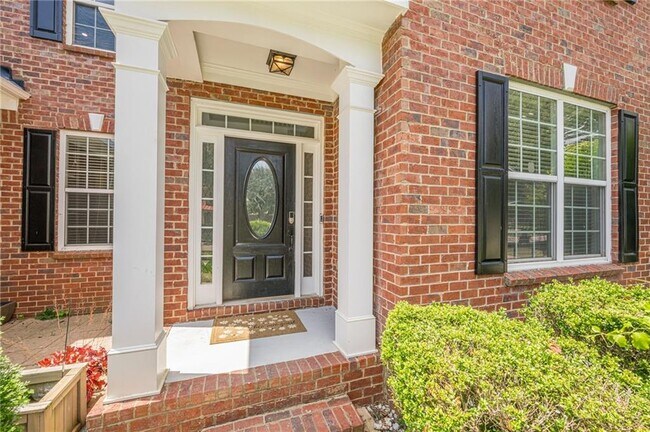 Building Photo - 4720 Shiloh Springs Rd
