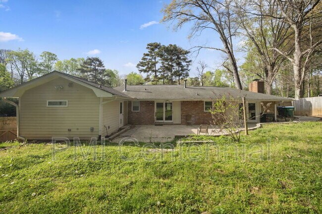 Building Photo - 2649 Homeland Dr