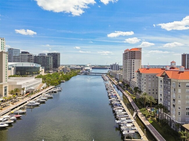 Building Photo - 700 S Harbour Island Blvd