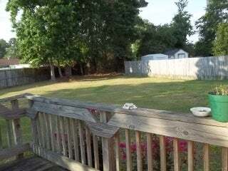 Building Photo - 418 Eucalyptus Ln