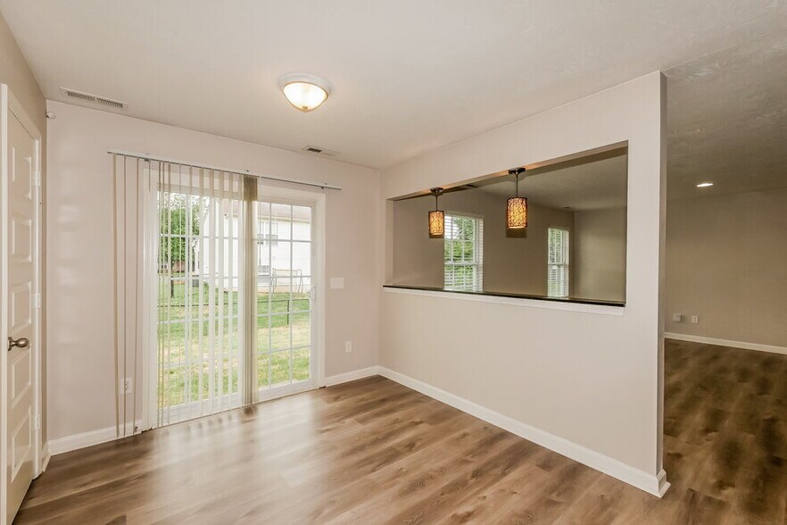 Building Photo - 4062 Magnolia Dr
