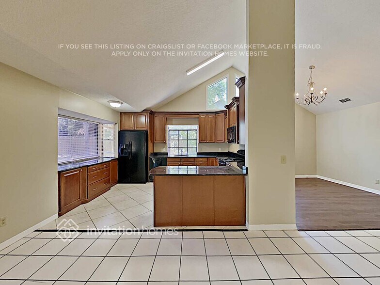 Building Photo - 1009 Chesterfield Cir