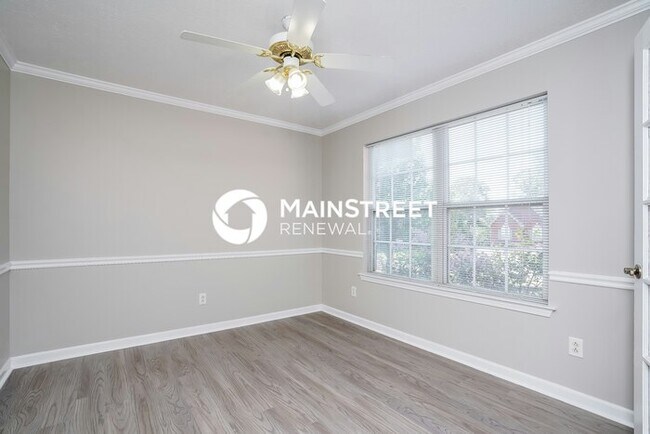 Building Photo - 3 Bedroom Pet-Friendly Home in La Vergne, ...