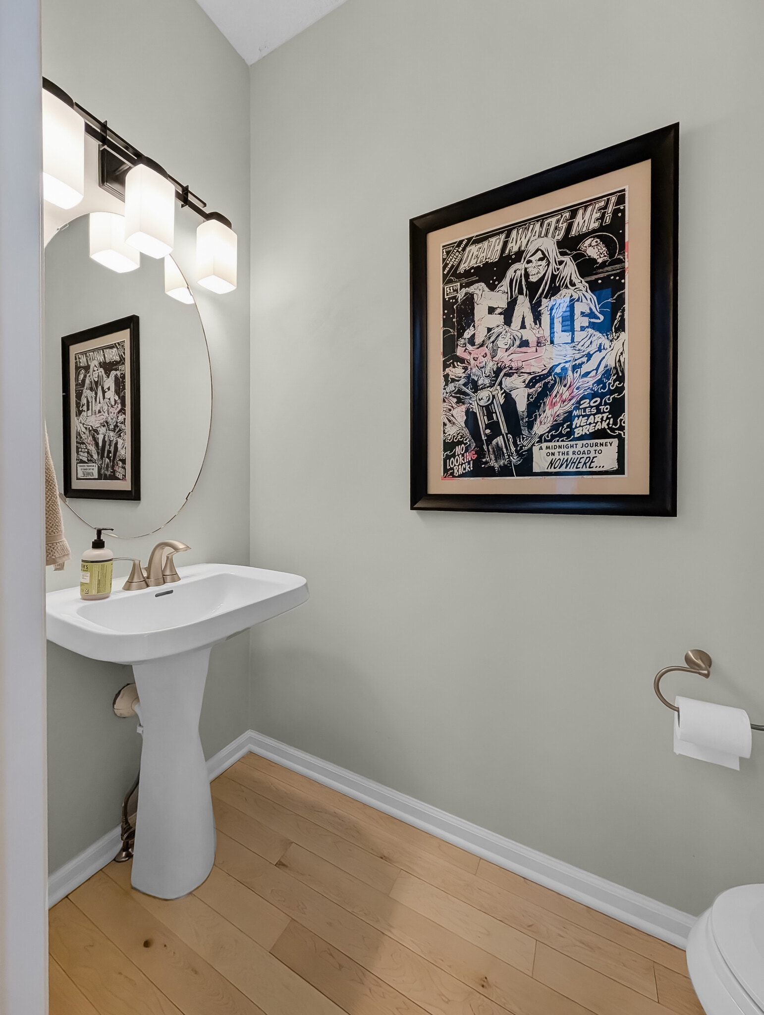 Building Photo - 29 4th Ave N