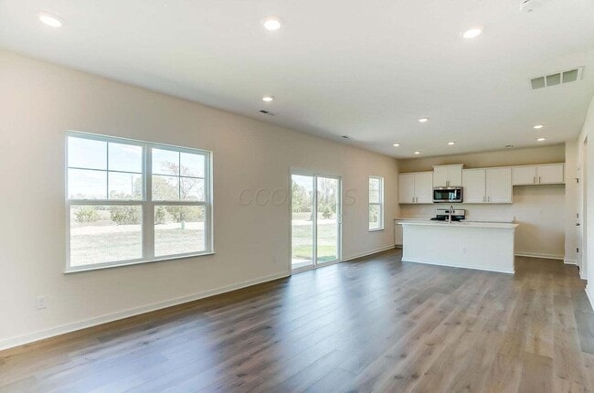 Building Photo - 852 Sunny Vale Dr