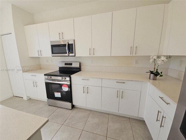 Building Photo - 2530 SE 29th St