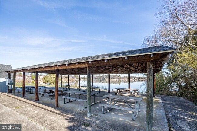 Building Photo - 78 Woodmount Dr