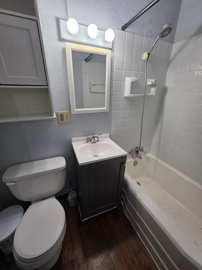 Building Photo - 505 S 10th St