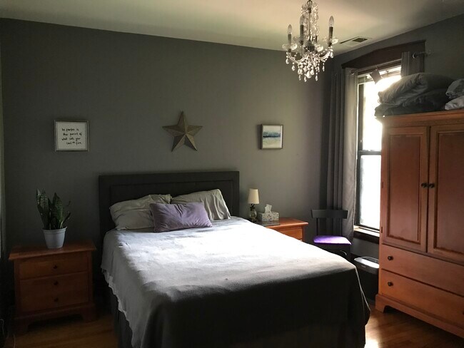 Main Bedroom - 653 E. 50th Place