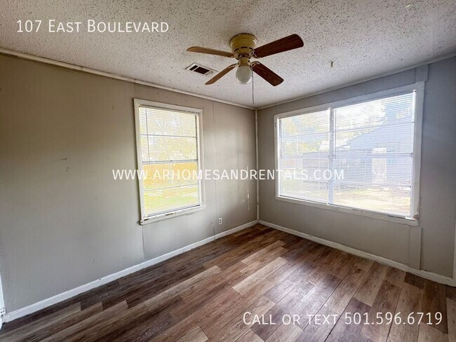Building Photo - 107 East Blvd