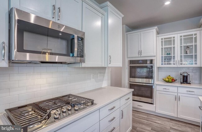 Building Photo - 33163 Oyster Cove Dr
