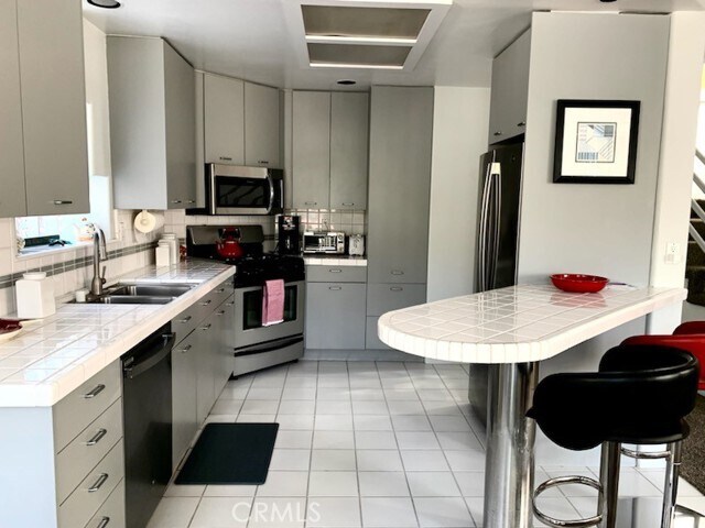 Building Photo - 42 8th St