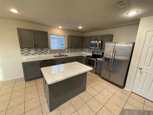 Building Photo - 5817 Mountain Bluff Dr