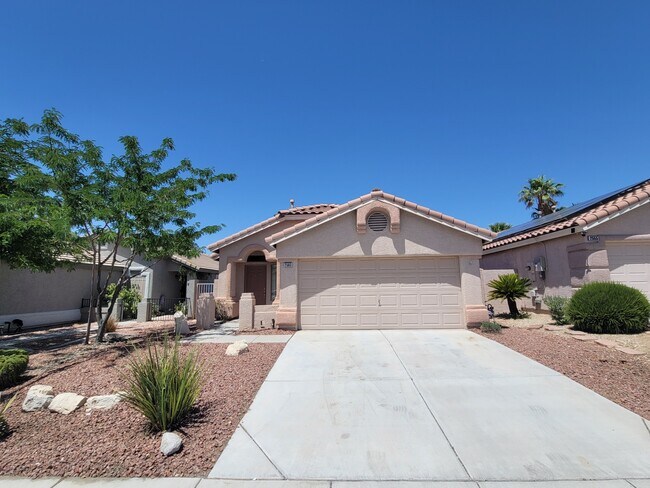 Primary Photo - 2563 Spruce Creek Dr