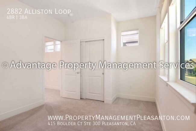 Building Photo - 2882 Alliston Loop