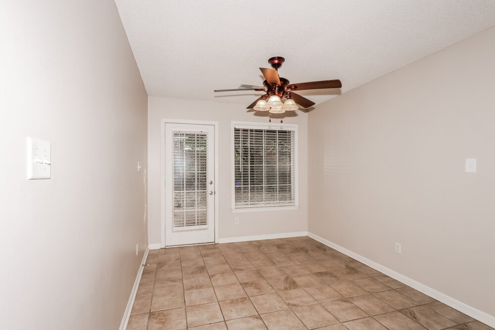 Building Photo - 10255 Green Moss Dr S