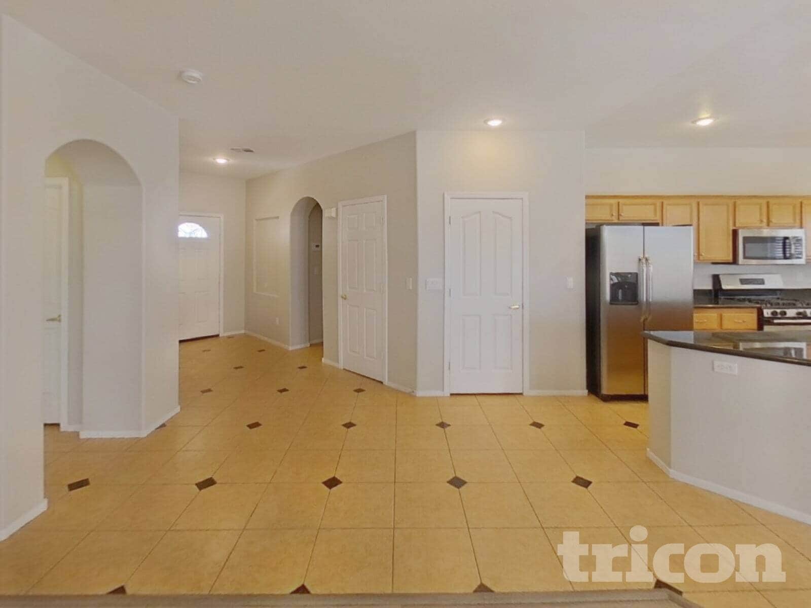 Building Photo - 4123 Farmdale Ave