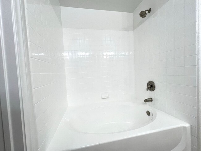 Building Photo - 3 bedroom, 2.5 bathroom home located in Henderson, NV!