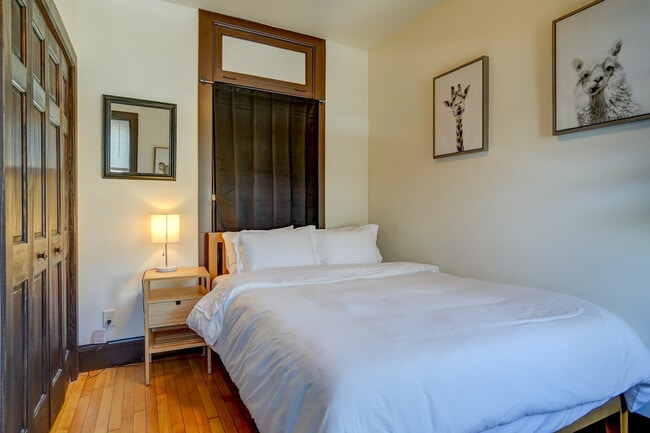 Building Photo - 1253 Williamson St