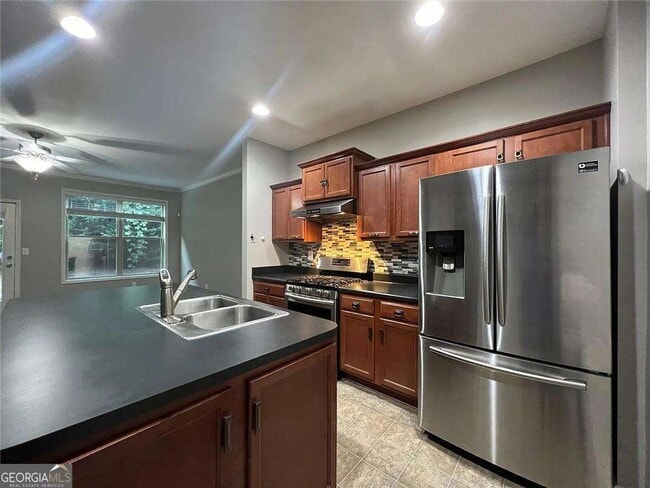 Building Photo - 6996 Kingswood Run Dr