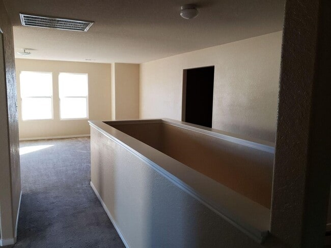 Building Photo - 15810 Sheldon Ridge Way