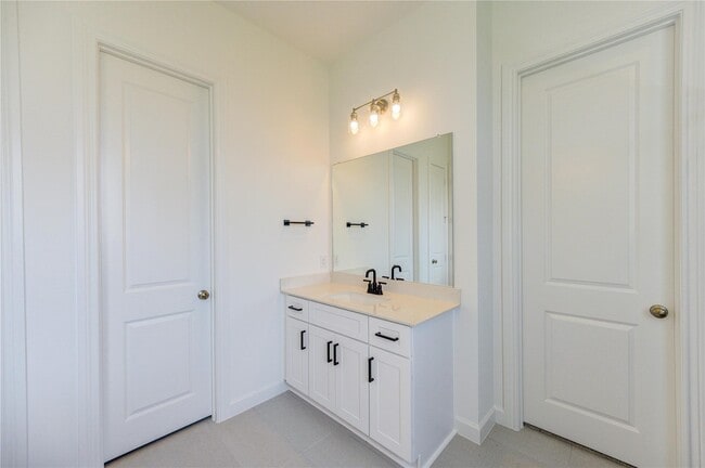 Building Photo - 25326 Loch Doon Dr