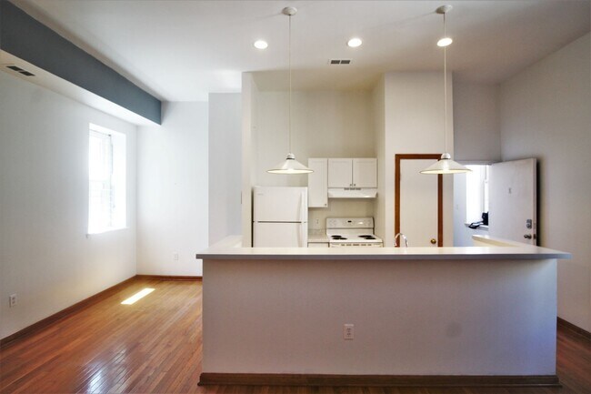 Building Photo - Gorgeous Seton Hill 1bd/1ba Condo w/ CAC, ...