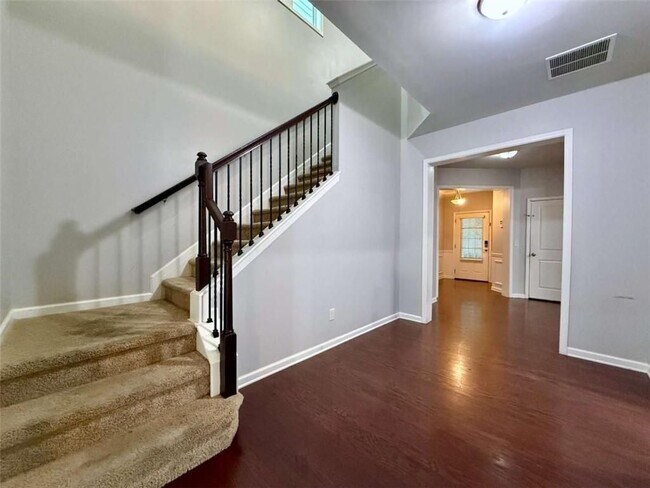 Building Photo - 5115 Breezewood Cir