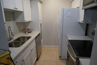 Building Photo - 8427 Hearth Dr