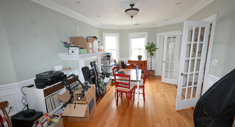 Building Photo - 55 Hobart St