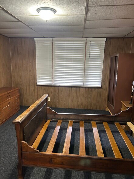 Building Photo - 9 Oakland Sq