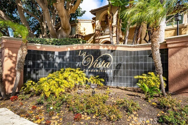Building Photo - 30902 Club House Dr